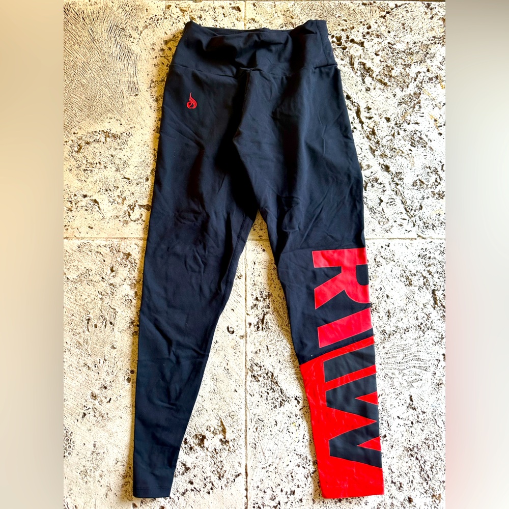 Ryderwear Black and orange scrunch butt leggings